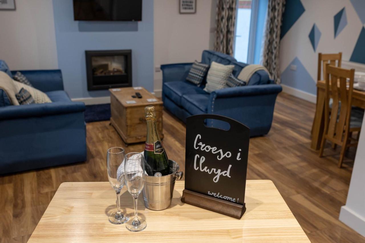 Caer Fedwen Barns Clwyd Cottage Two Bed, Barn Conversion With Private Hot Tub Bodfari ภายนอก รูปภาพ
